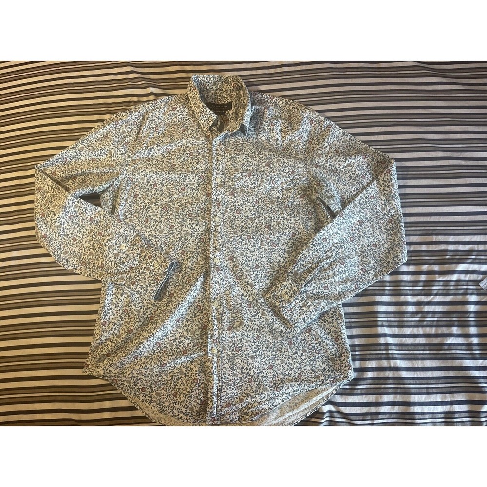 Zara Man Button Up shirt Sz Large    AC625
